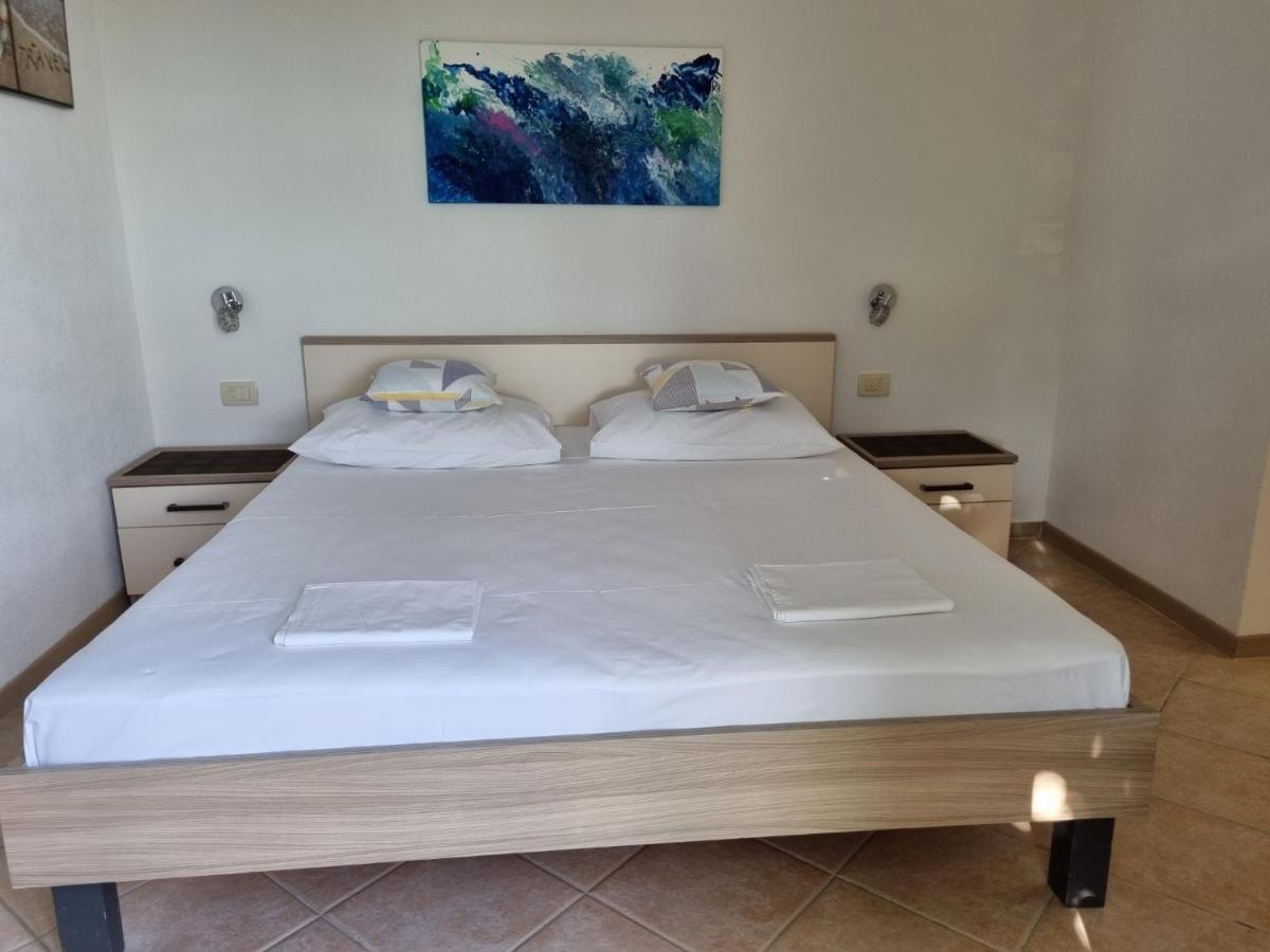 Guesthouse Dominovic Brela Buitenkant foto