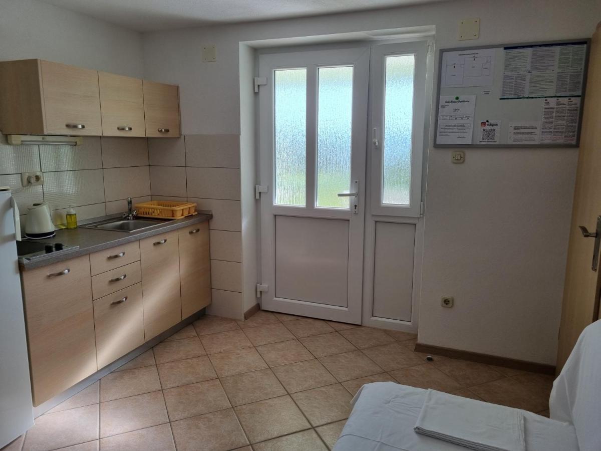 Guesthouse Dominovic Brela Buitenkant foto