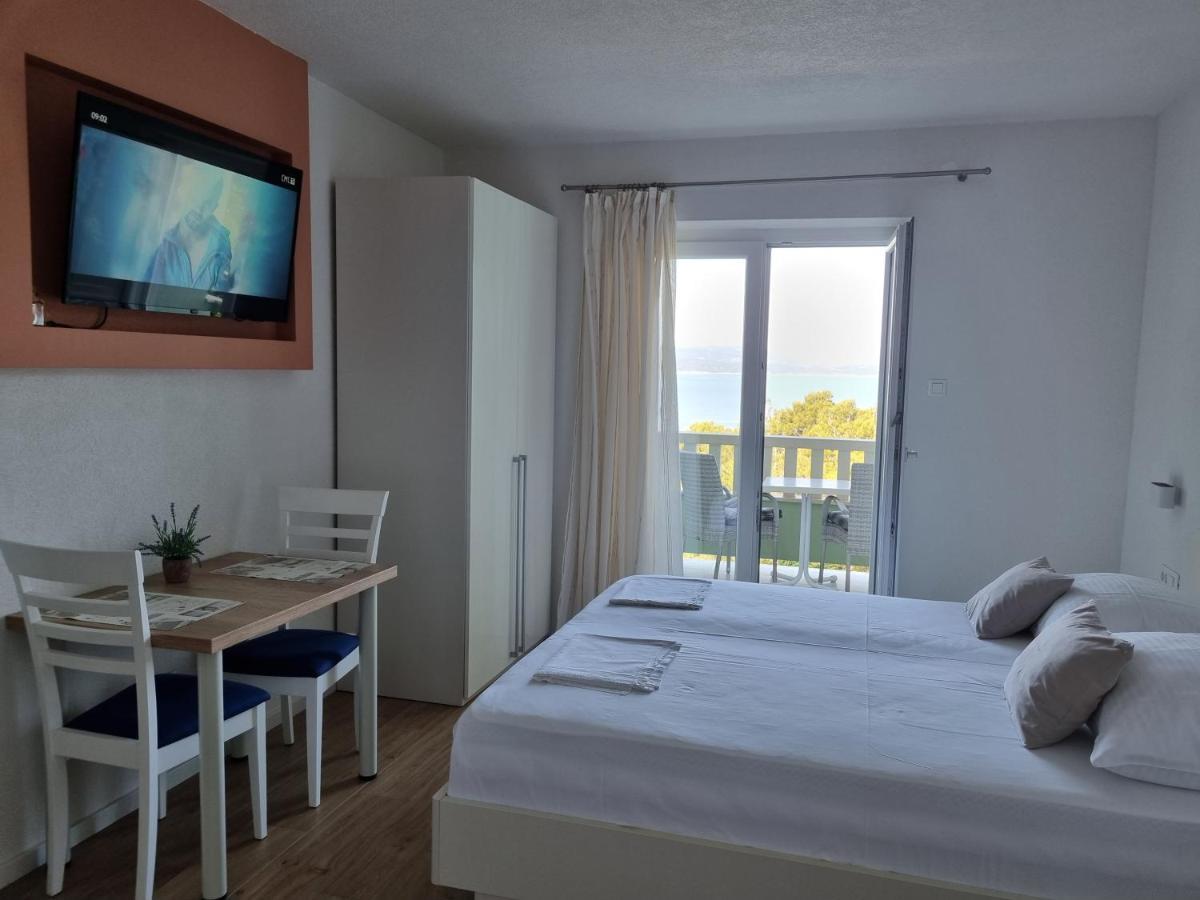Guesthouse Dominovic Brela Buitenkant foto