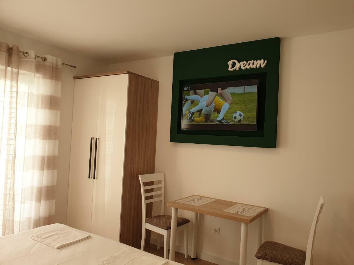 Guesthouse Dominovic Brela Buitenkant foto
